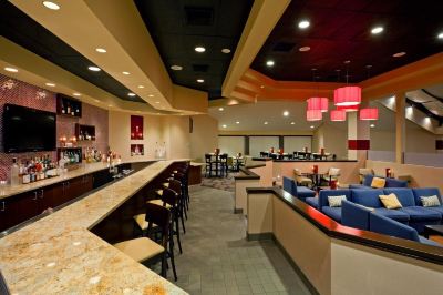 バー クラウン プラザ フェアフィールドの写真