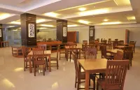 PRIMA SR Hotel & Convention Yogyakarta فنادق في Sleman
