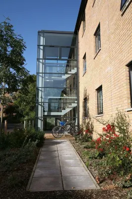 Queens's University Elms BT9