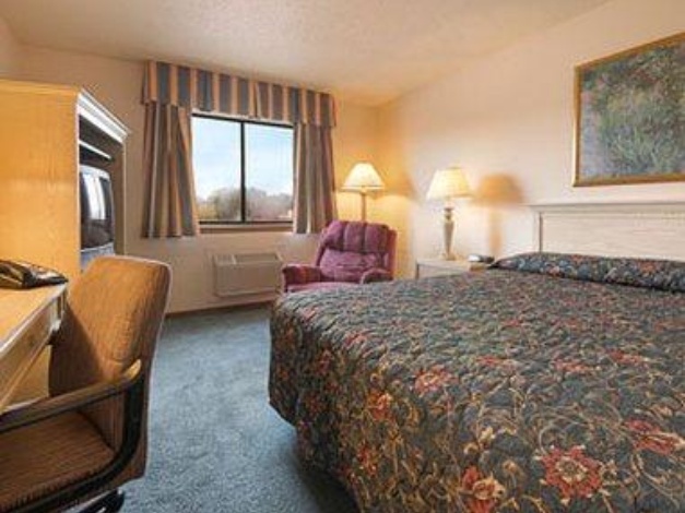 Super 8 by Wyndham Poplar Bluff Missouri