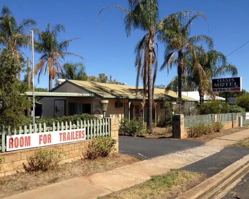 Oasis Motel Hotels in Parkes