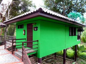 Khao Sok River Lodge Hotel