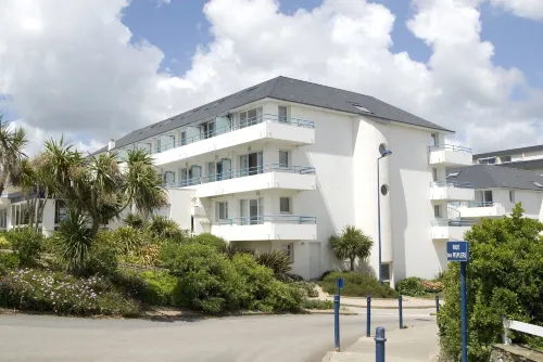 Residence La Corniche de la Plage Hotels in Bénodet