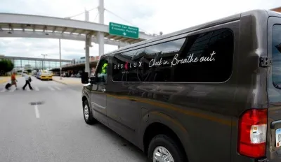 Des Lux Hotel Hotel dekat Grand View University