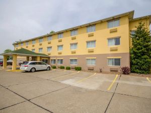 Quality Inn East Evansville