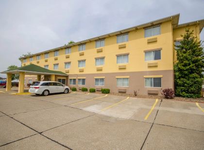 Quality Inn Evansville Eastland Area