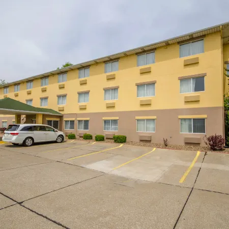 Quality Inn Evansville Eastland Area