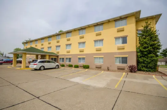 Quality Inn Evansville Eastland Area