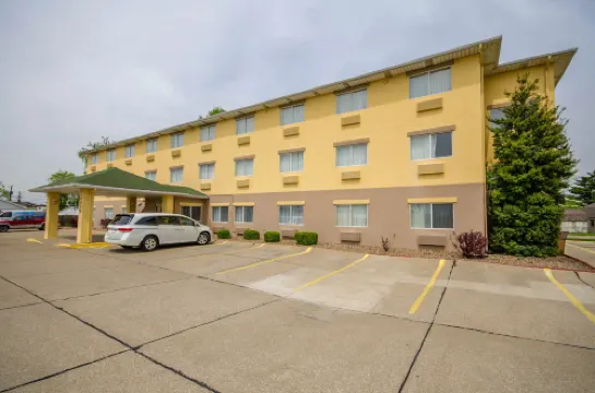 Quality Inn Evansville Eastland Area