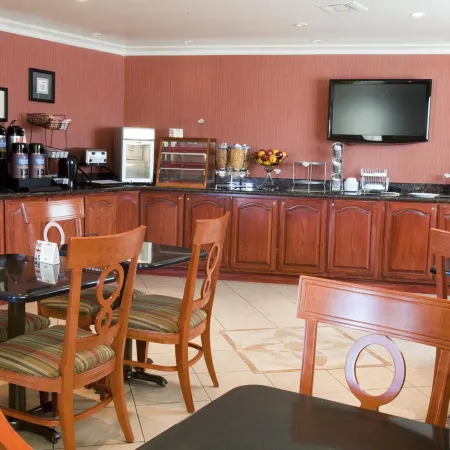 Best Western China Lake Inn