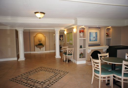 베이몬트 포트마이어스 수영장 선베드