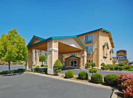 Best Western Plus Rama Inn  Suites