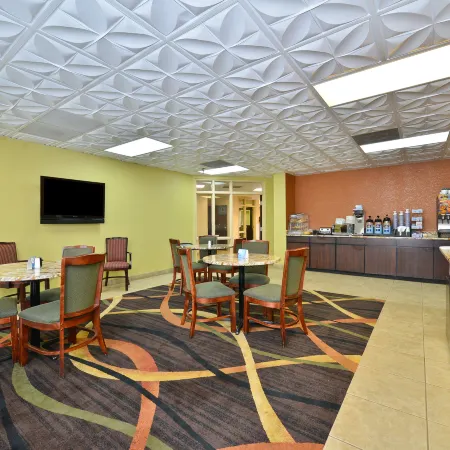 Best Western Knoxville Suites - Downtown