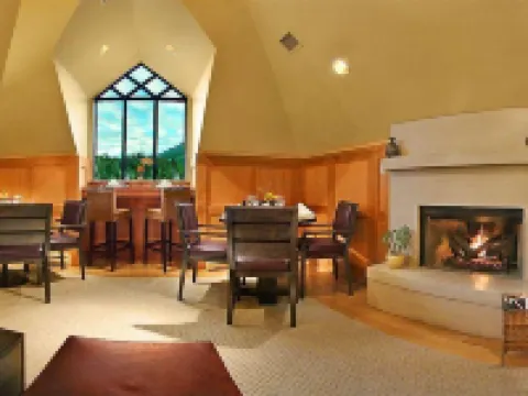 Pan Pacific Whistler Mountainside Hotels in Whistler