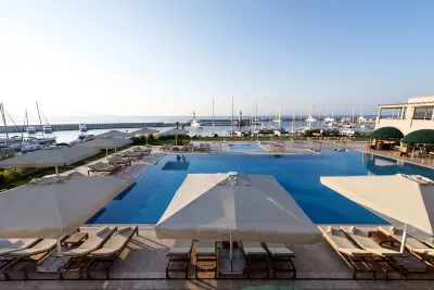 Yacht Club Hotel dekat Stadyum