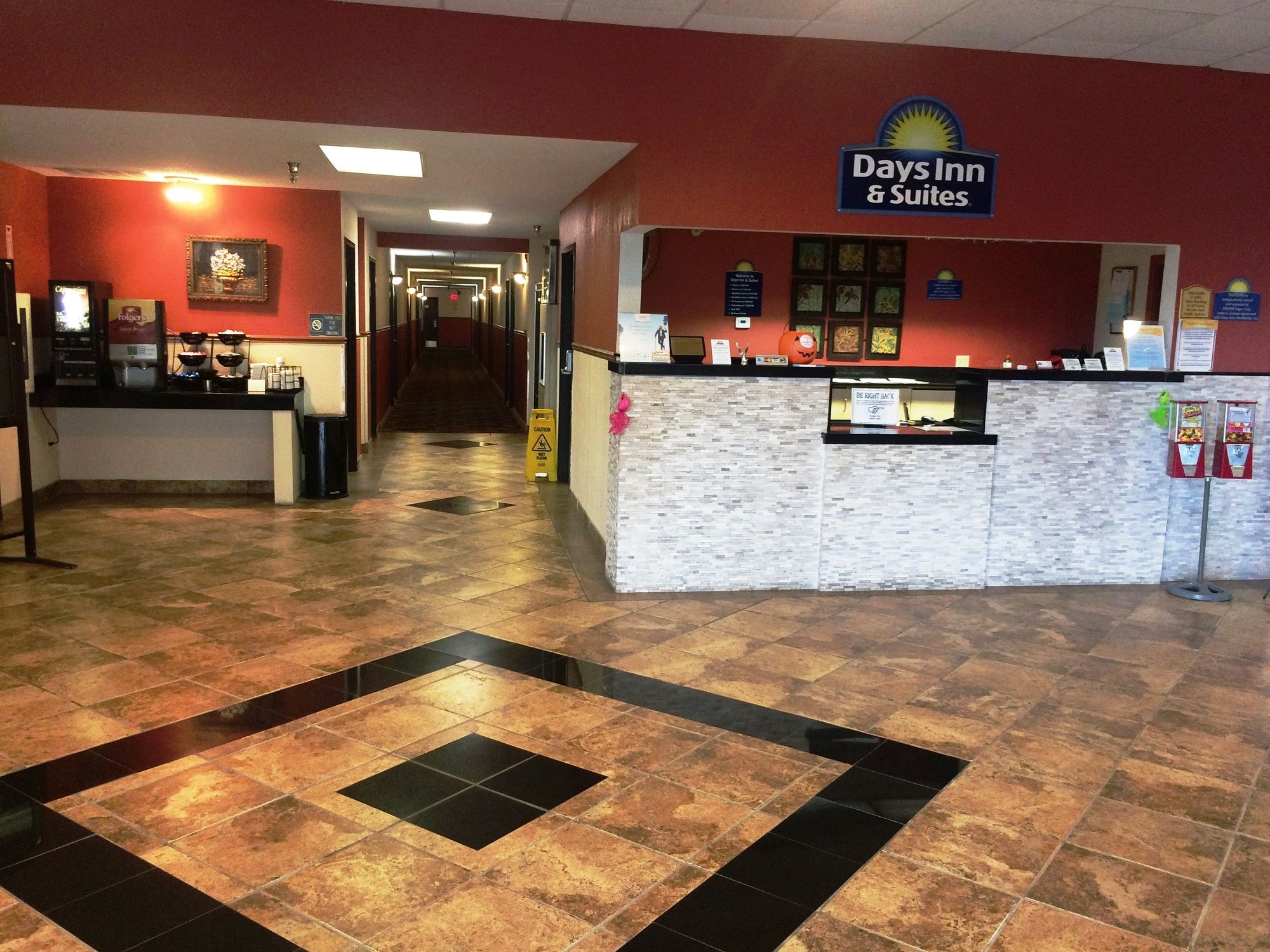 Days Inn & Suites by Wyndham Mt Pleasant