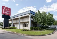 Econo Lodge Hotels near Stubbs Department Store
