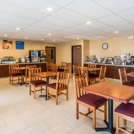 Comfort Inn & Suites