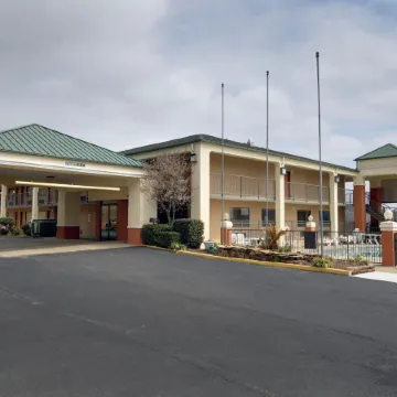 Quality Inn & Suites Clarksville Отели в г. Кларксвилл