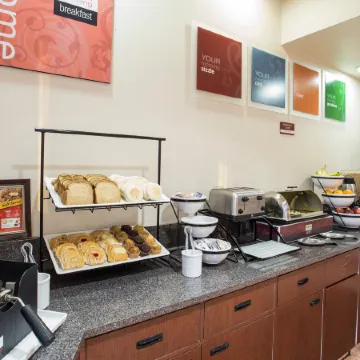 Quality Inn & Suites Fresno Northwest