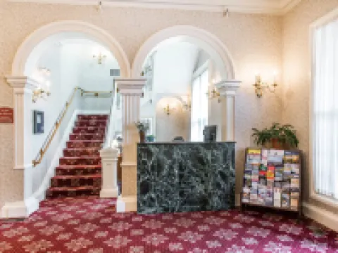 The Carriage House Inn Newport Hotels in Newport County