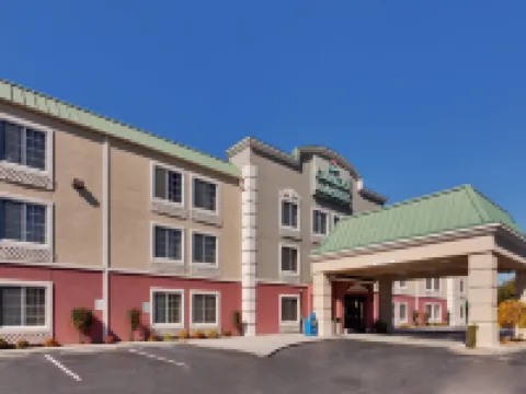 La Quinta Inn & Suites by Wyndham Knoxville North I-75 Hotels in Powell