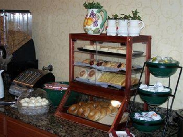 Country Inn & Suites by Radisson, Merrillville, IN