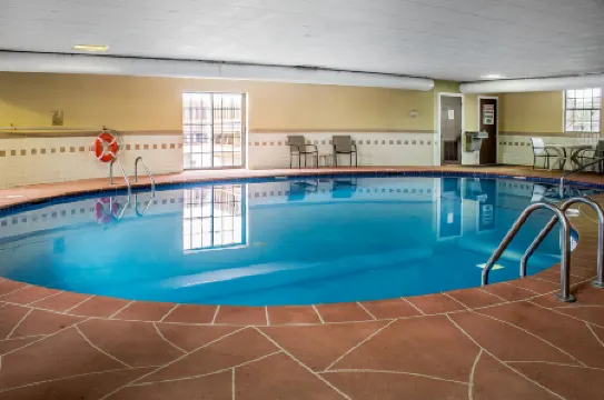 Quality Inn Newton at I-80