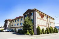 Village Inn & Suites Marysville فنادق في Tulalip