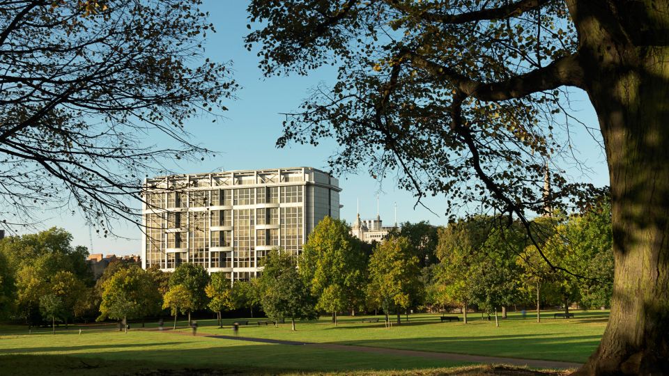 Royal Garden Hotel