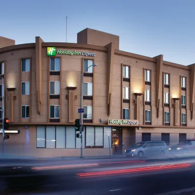 Holiday Inn Express WEST LOS ANGELES-SANTA MONICA by IHG Hotels in der Nähe von Getty Center