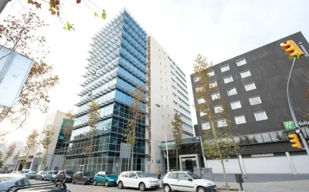 Holiday Inn Express Barcelona - City 22@ Отели рядом с достопримечательностью «Парк Форум»