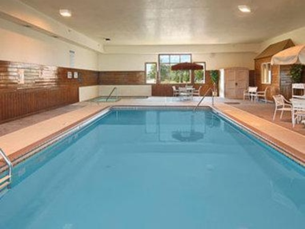 Coratel Inn & Suites Blaine