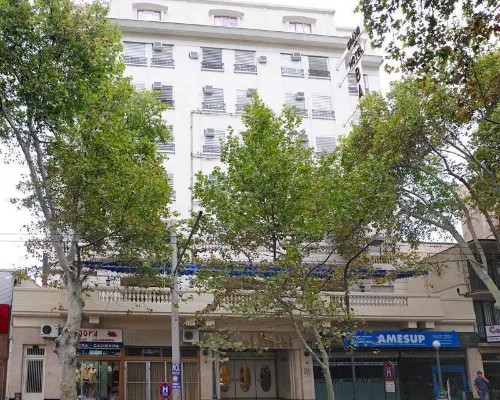 巴爾比大飯店 中央市場附近的飯店