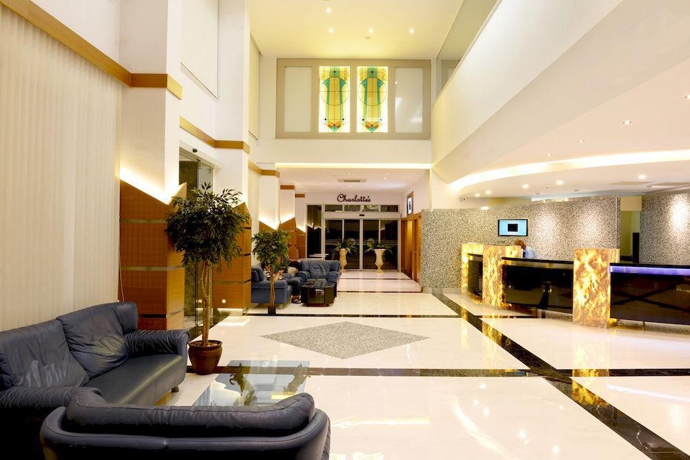 Marina Hotel & Suites Kusadasi