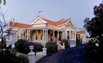 McHardy Lodge