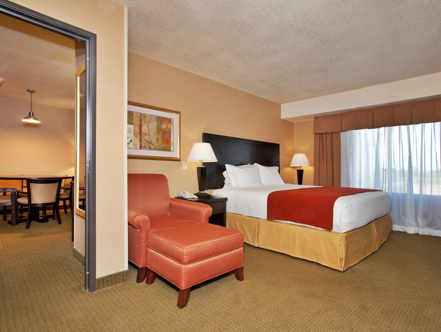 Holiday Inn Express Hotel and Suites Goodland