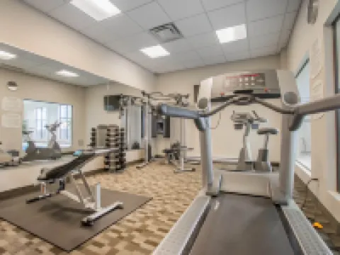 Spark by Hilton Montreal Brossard Hotels in Brossard