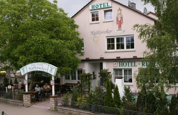 努斯納克阿酒店