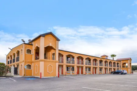 Americas Best Value Inn Buda