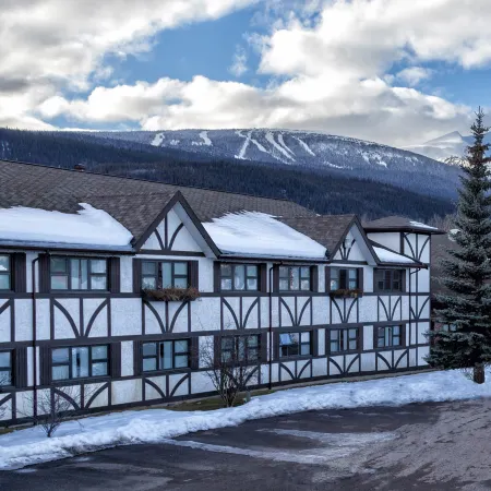 Prestige Hudson Bay Lodge, Premier Collection