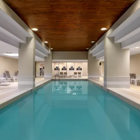 DoubleTree by Hilton Toronto Downtown