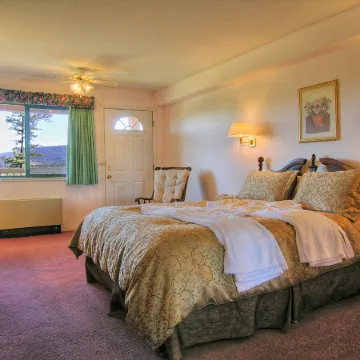 Spruce Hill Resort & Spa