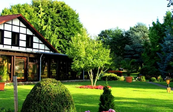 庫豪斯皮維特斯庫魯格酒店