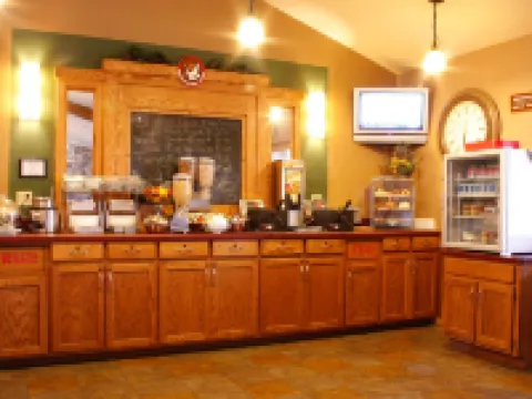 AmericInn by Wyndham Sturgeon Bay Hotels in Door County