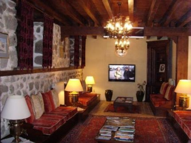 Angora House Hotel