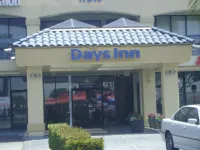 Days Inn & Suites by Wyndham Artesia Hotels near Trader Joe's