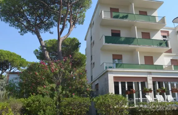 黛樂奈茲尼酒店