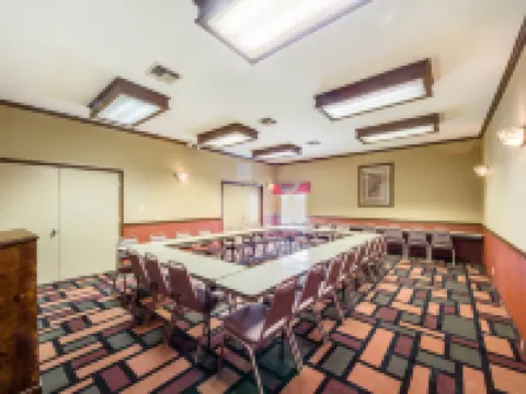 Econo Lodge Inn & Suites イーグル・パスのホテル