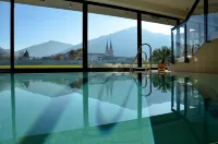 Hotel Spirodom - Pools